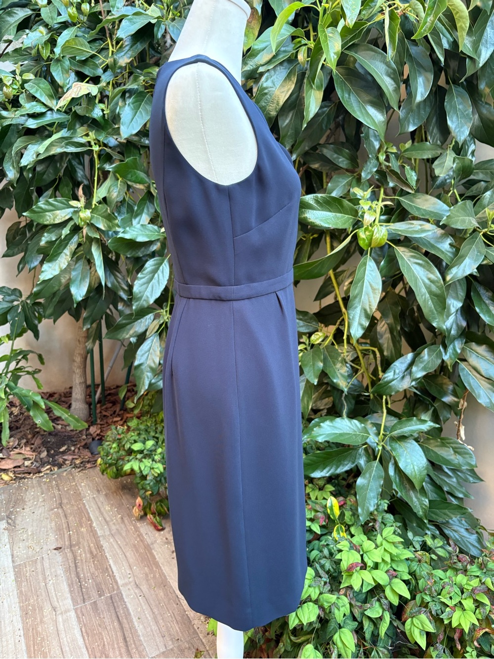 NWT J.Crew Navy Scalloped Edge Crepe Dress Size 0 - Picture 3 of 7